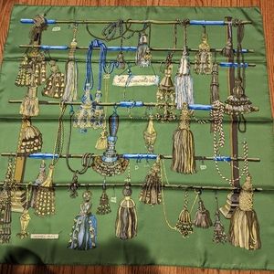 Hermes silk scarf 90 in box